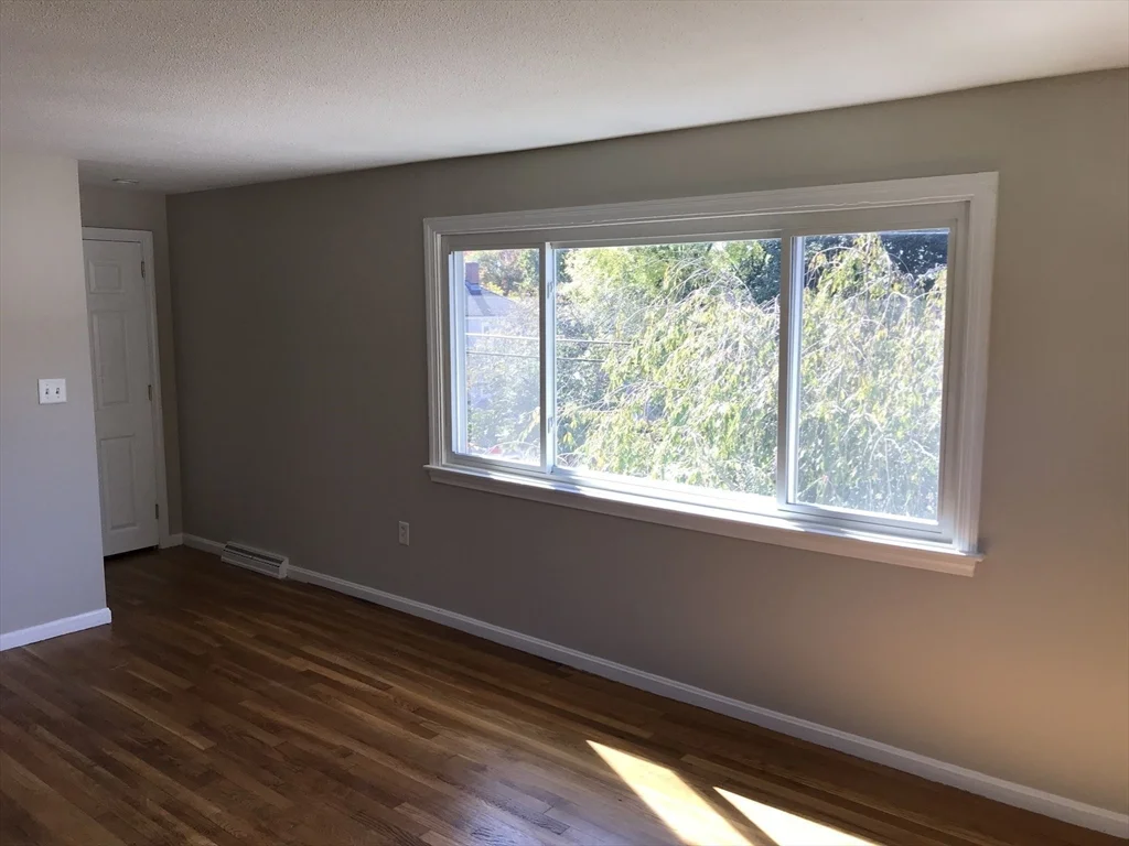 53 Malwood Ave, Dracut