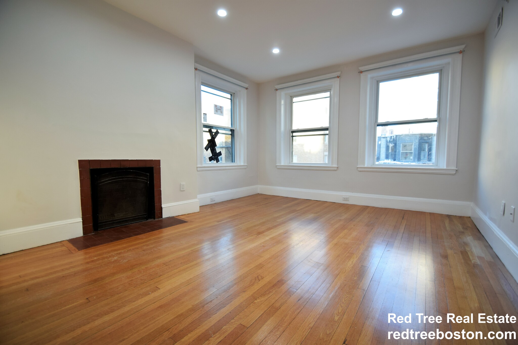 48 Gloucester St, Back Bay