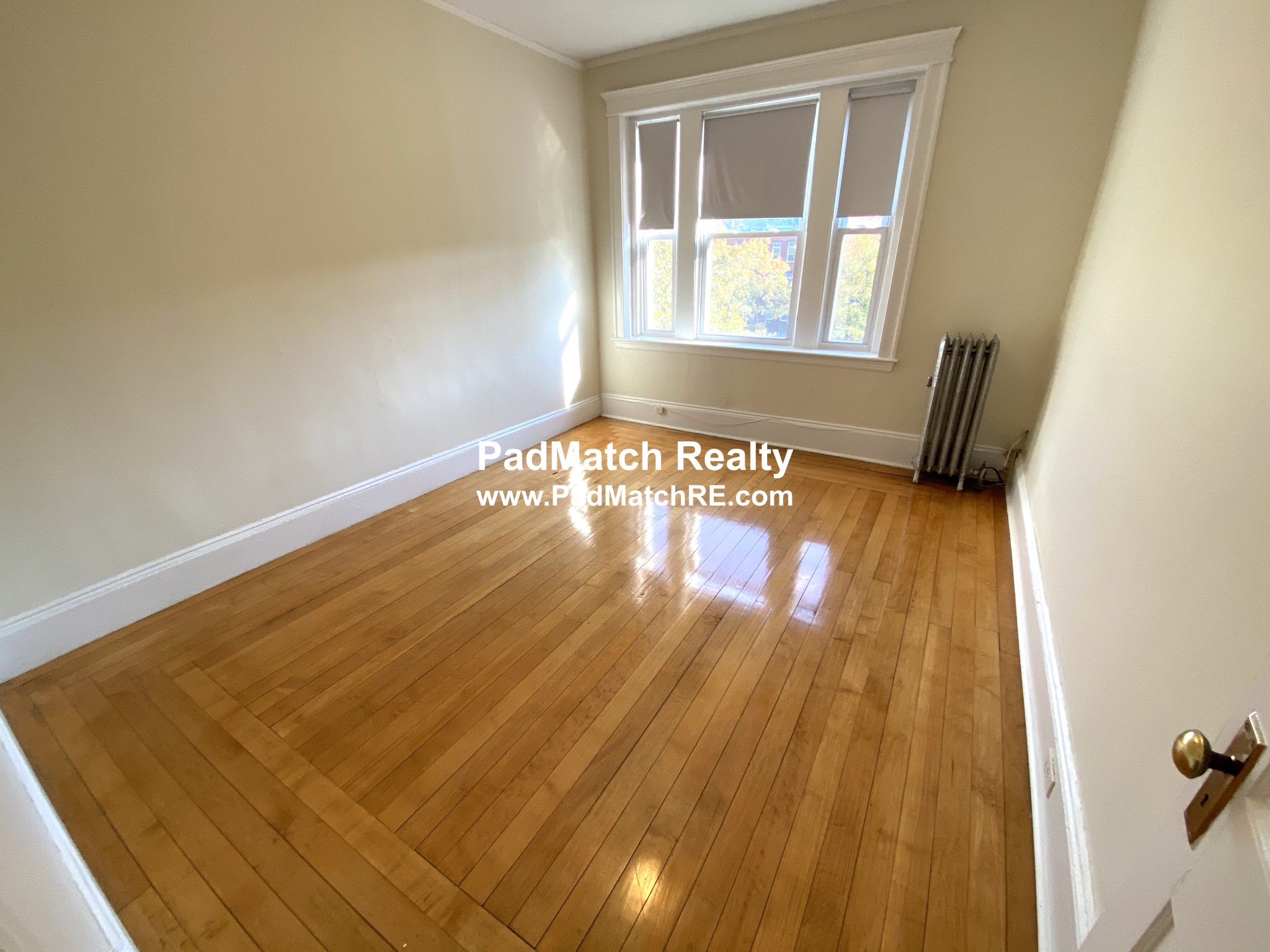 1822 Beacon St, Brookline