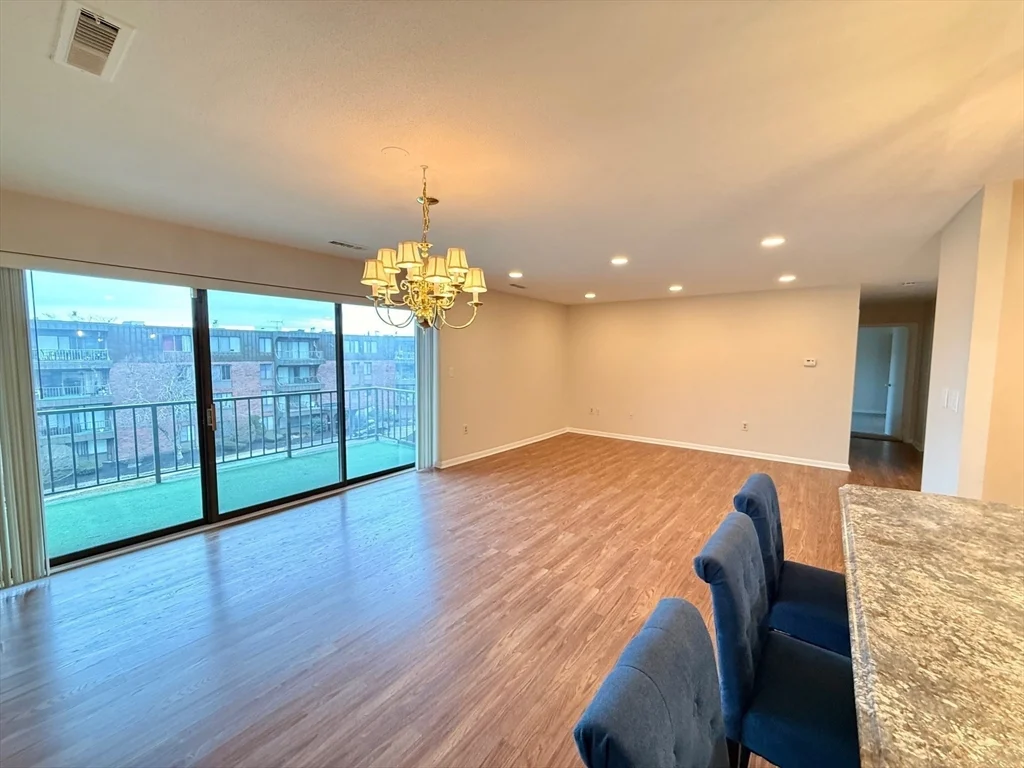 1006 Paradise Rd, Swampscott