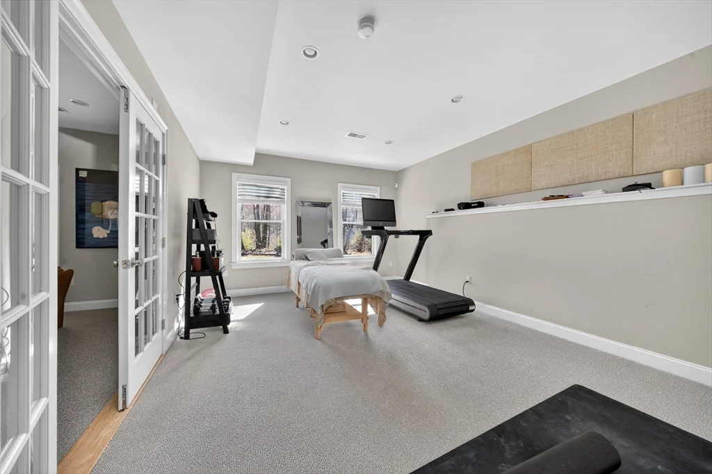 165 Black Rock Dr, Hingham