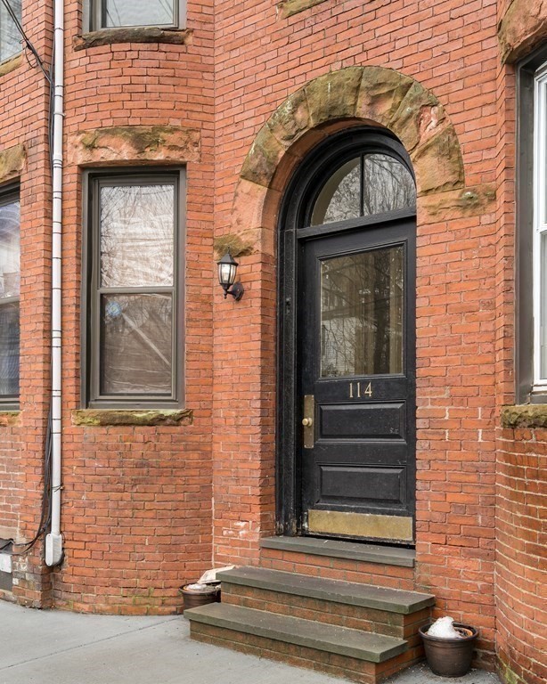 114 Brook St, Central Village