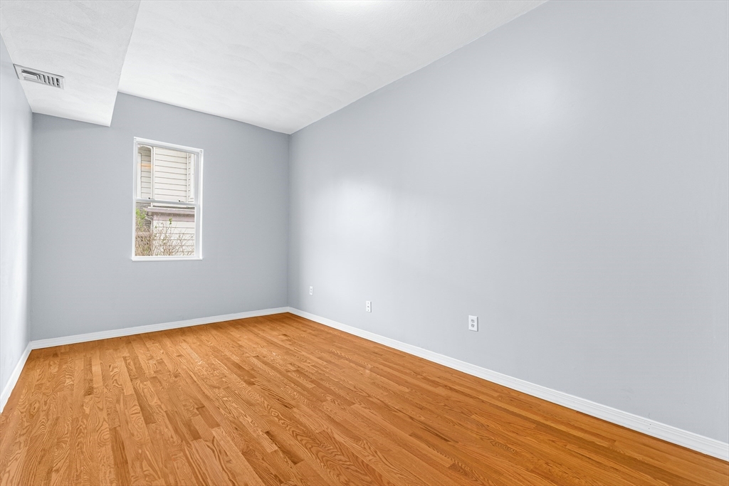 37 Munroe St, Somerville