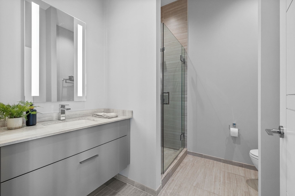 40 Traveler, South End