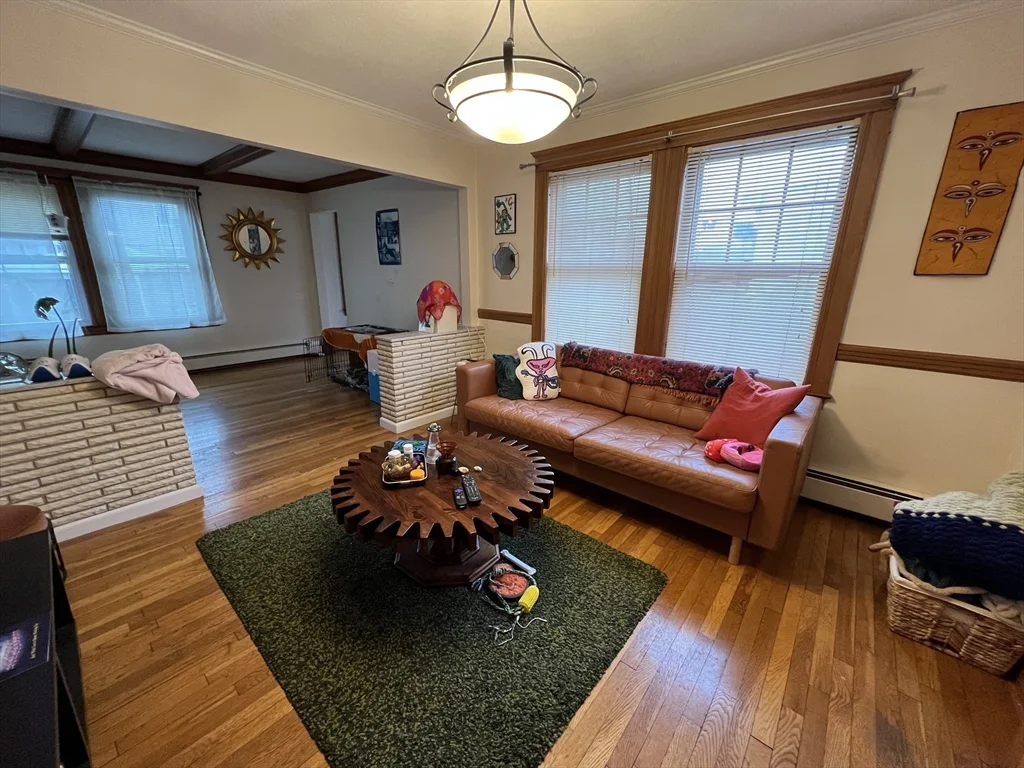 385 Arlington St, Watertown