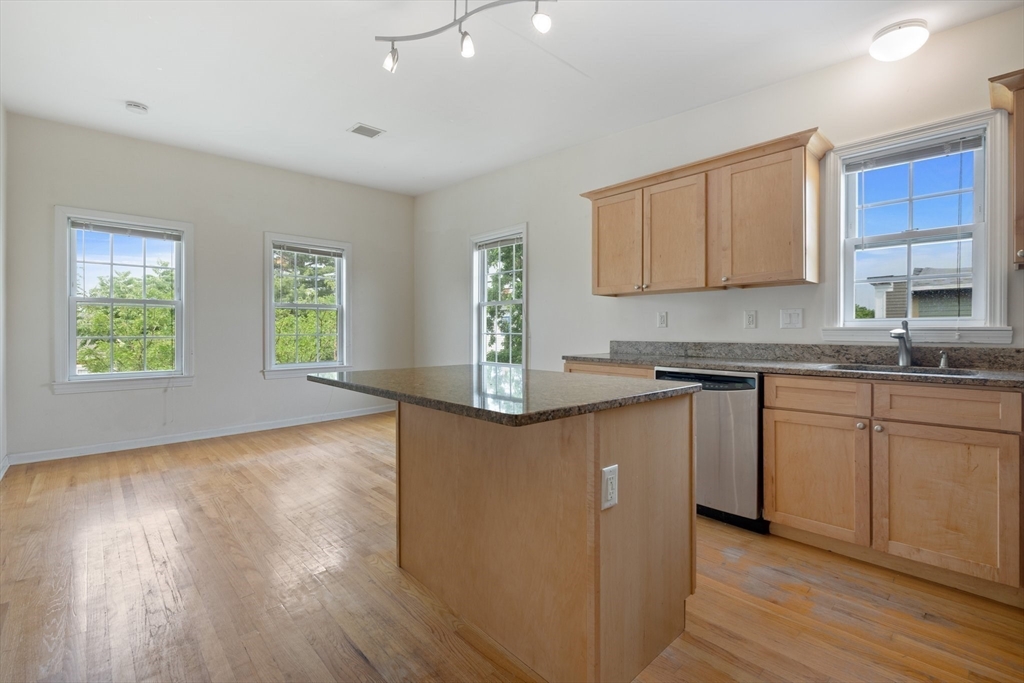 39 Montgomery St, North Cambridge