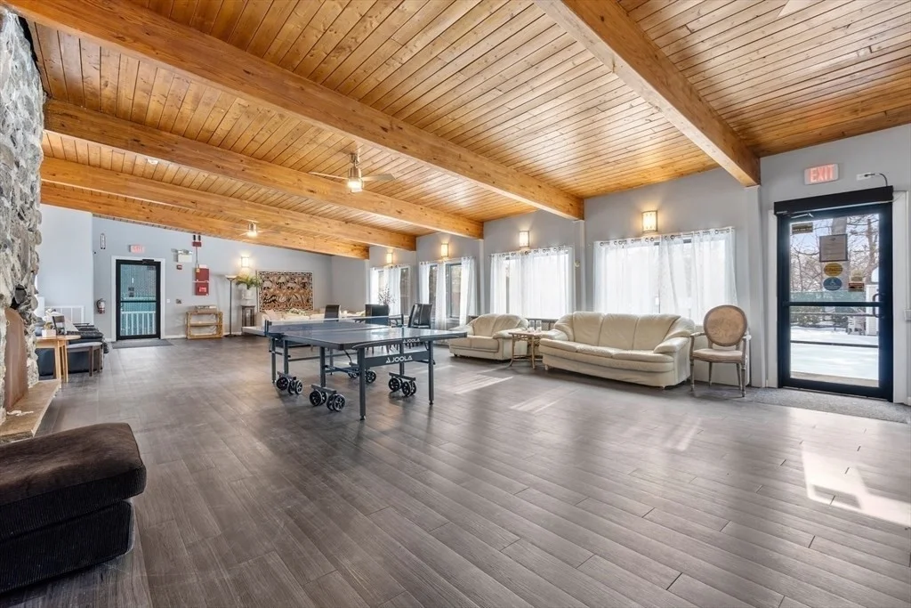 57 Broadlawn Park, Chestnut Hill