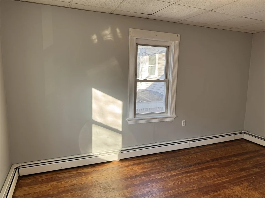 286 South Main St, Bradford