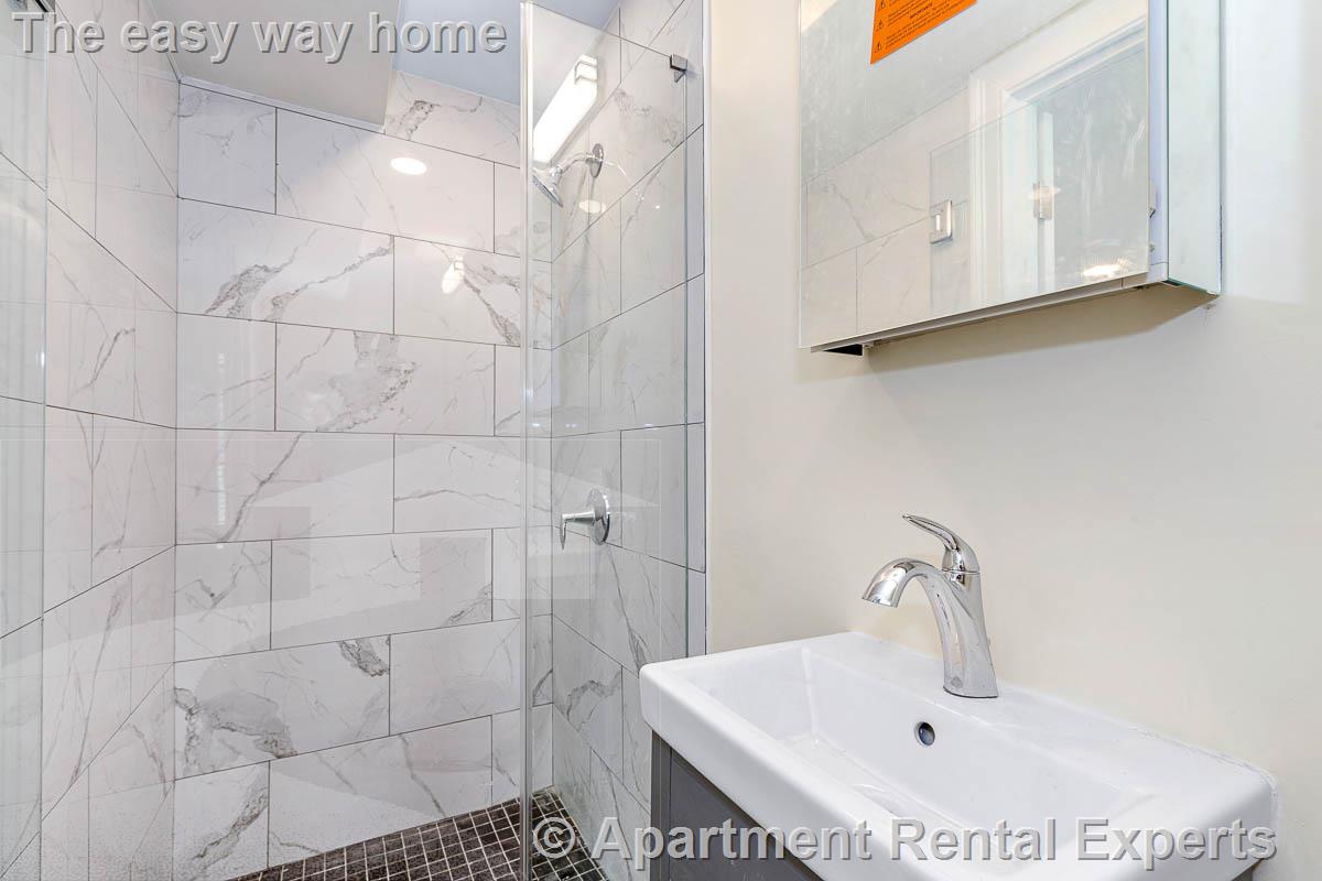 70-72 Stanley Ave, Tufts