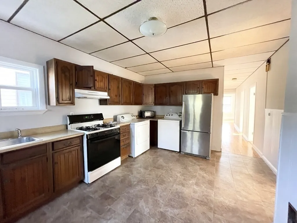 26-28 Harbor View, Dorchester