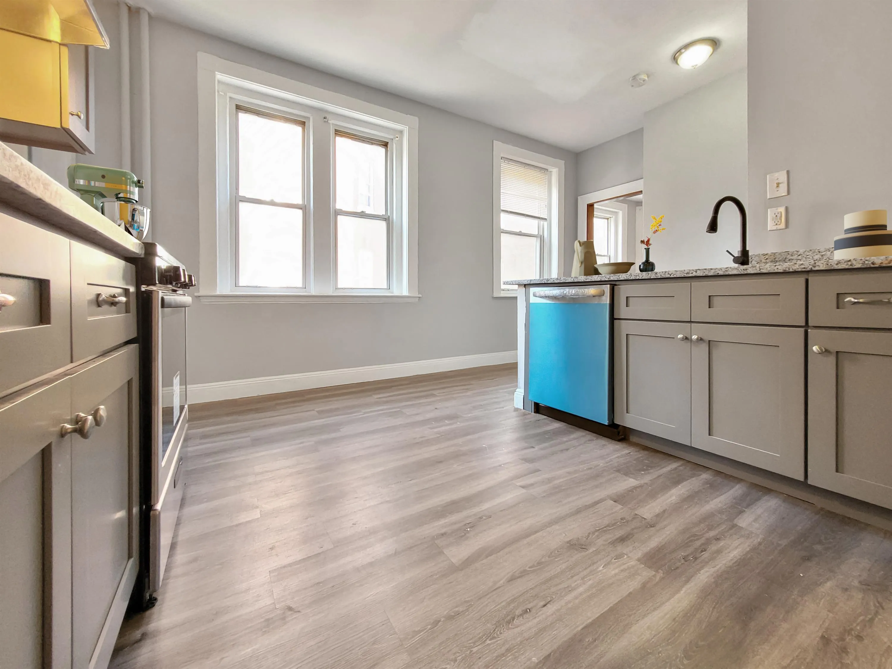 43 Mount Pleasant Ave, Roxbury