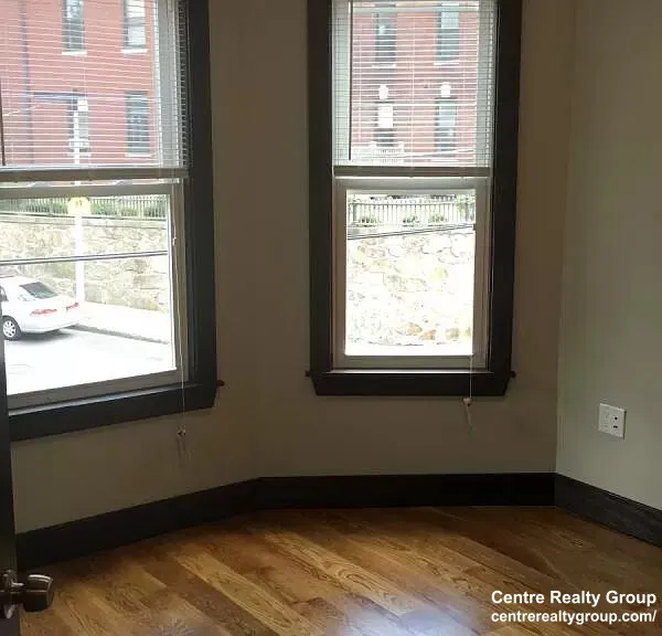 46 Creighton St, Jamaica Plain