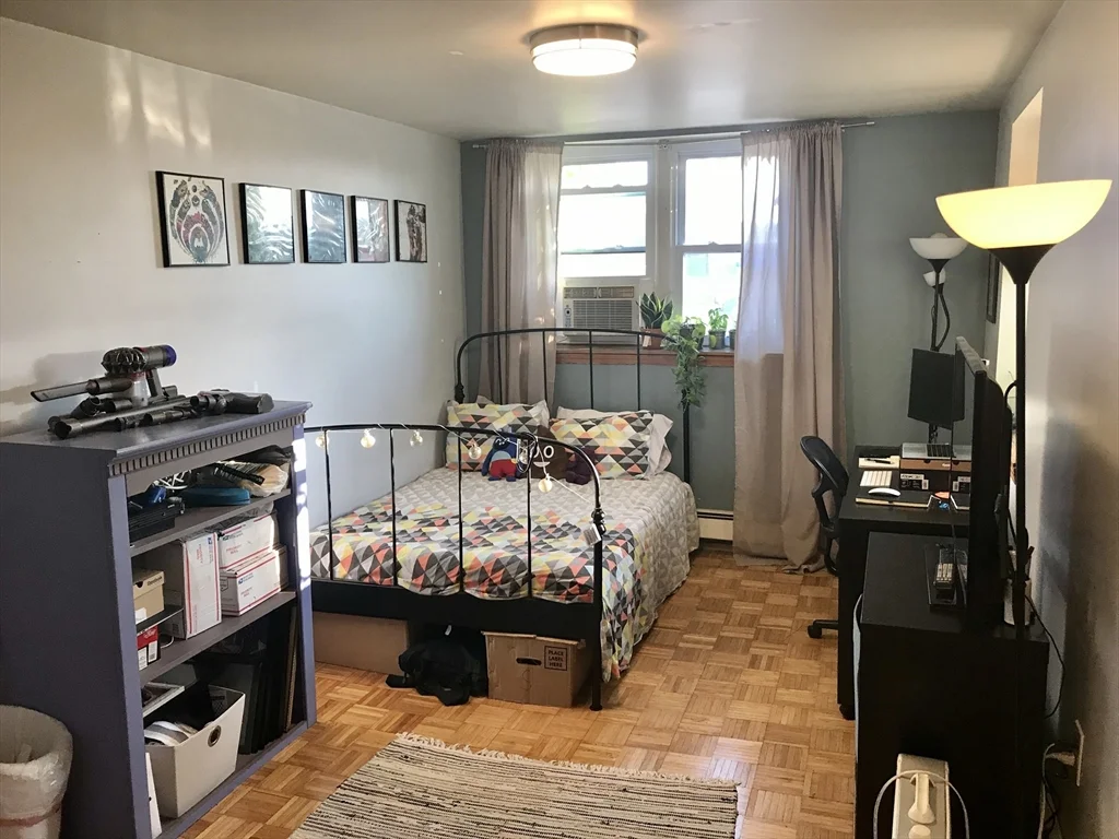 99 W 4th St, South Boston