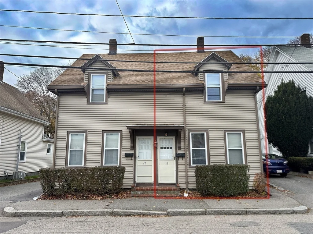 39 Hall Pl, Quincy