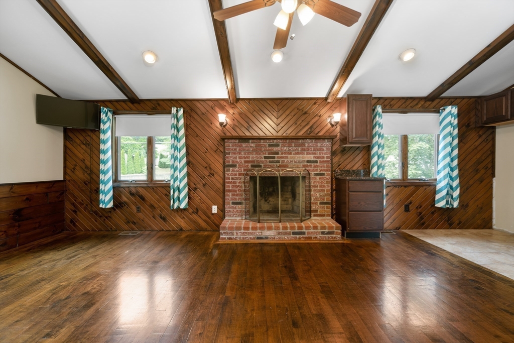 47 Oriole Dr, Dracut