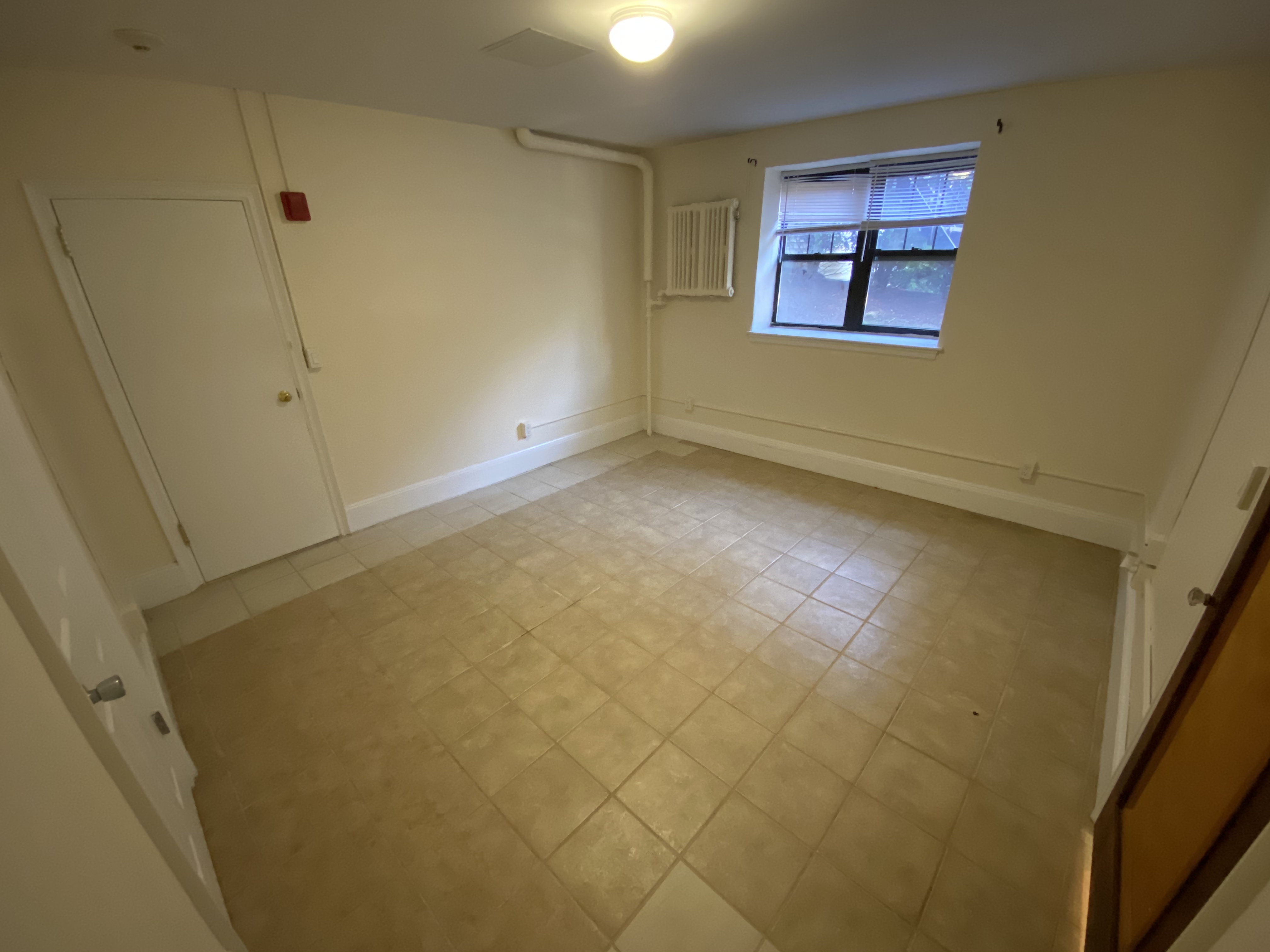 1 bed, 1 bath apartment for rent at 2 Elmwood Ave Unit 1, Winchester Town Center — photo 7 of 9