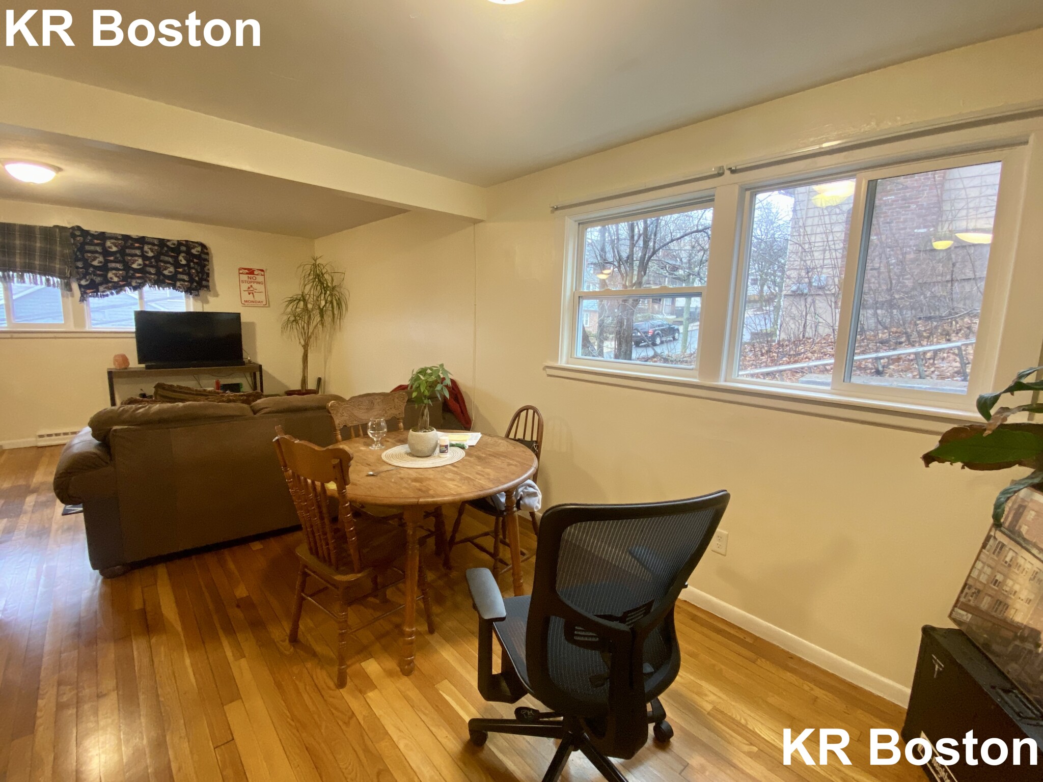 3 bed, 1 bath apartment for rent at 7 North Crescent Circuit Unit 0, Brighton — photo 3 of 7