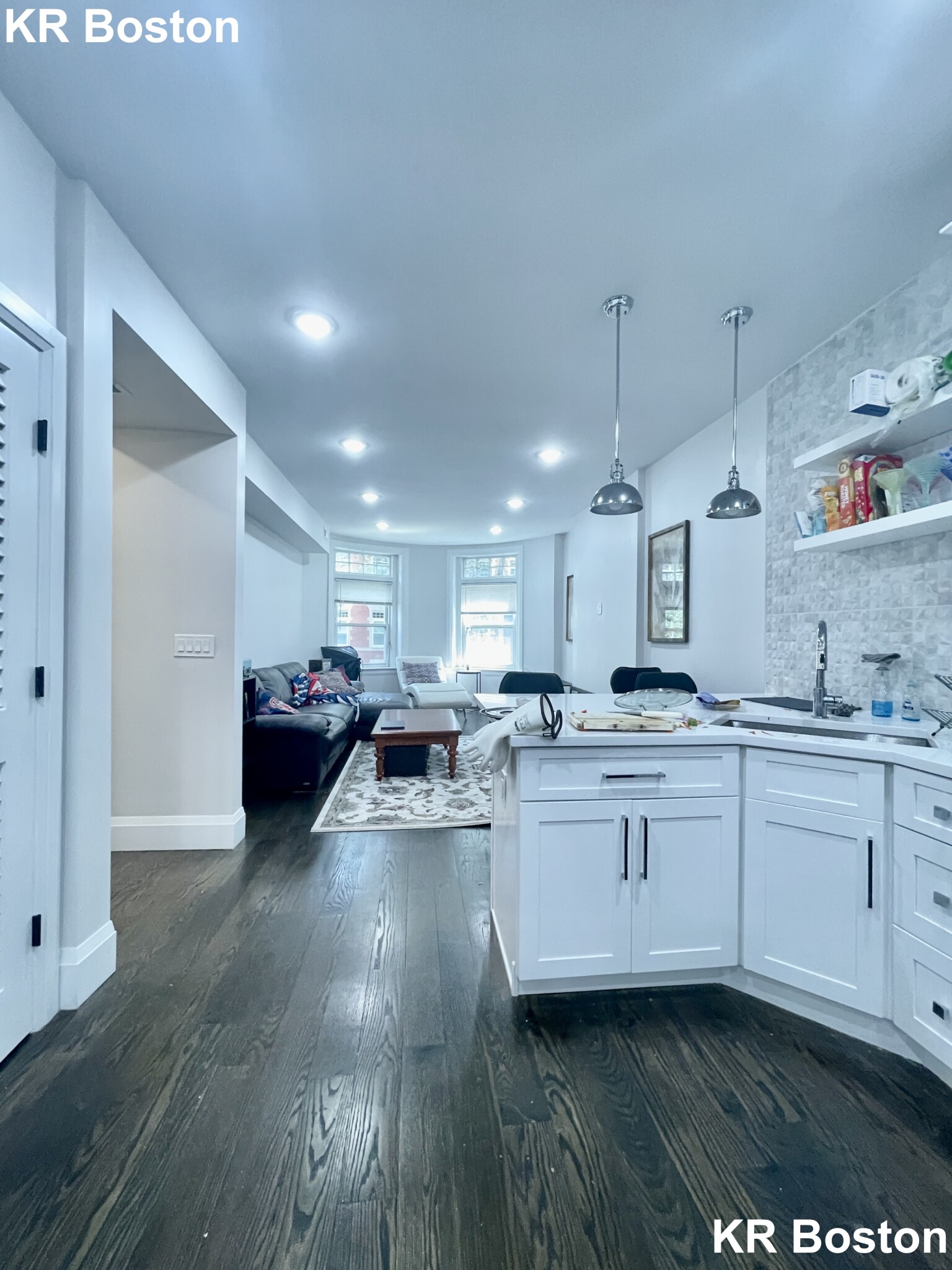 4 bed, 2 bath apartment for rent at 14 Strathmore Rd Unit 1, Coolidge Corner — photo 1 of 5