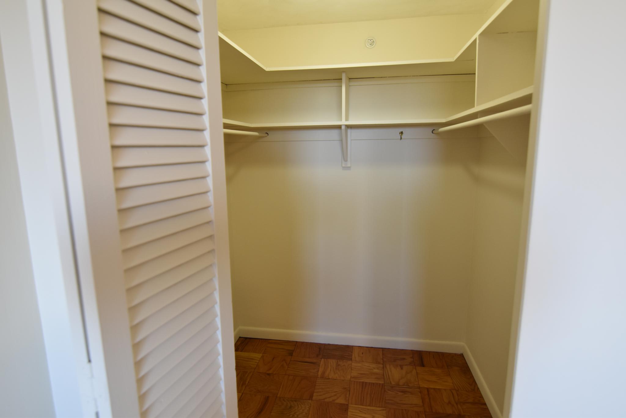 101 Monmouth St, Longwood