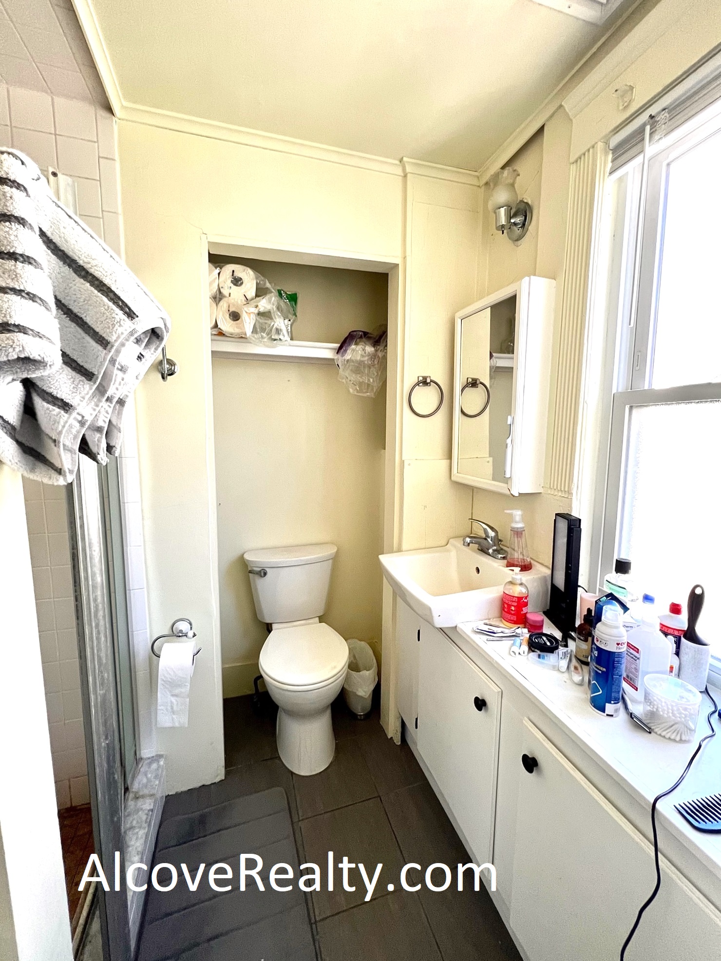 79 College Ave, Powder House Square