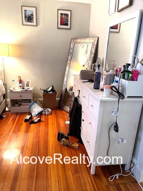 5 bed, 2 bath apartment for rent at 66 Simpson Ave Unit 1, Tufts — photo 7 of 22