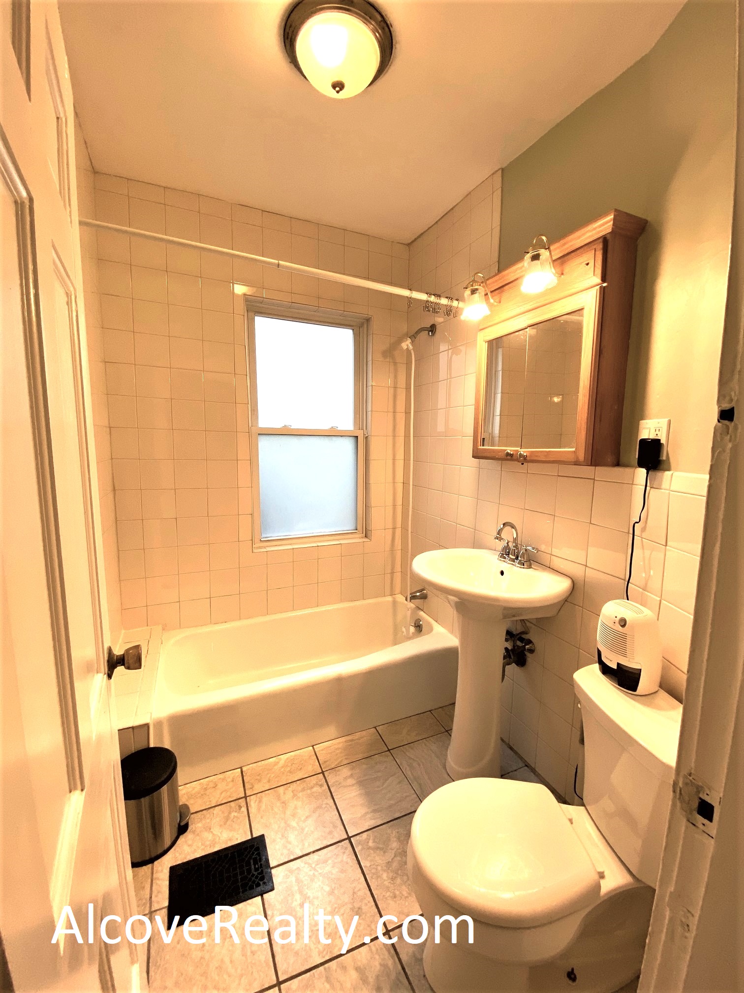 2 bed, 1 bath apartment for rent at 46 Gold Star Rd Unit 1, North Cambridge — photo 7 of 10
