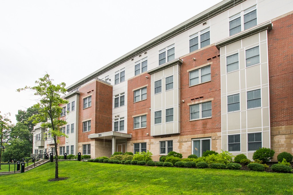 2 bed, 2 bath apartment for rent at 32 Hammond Pond Pkwy , Unit 103, Brookline Hills — photo 1 of 6