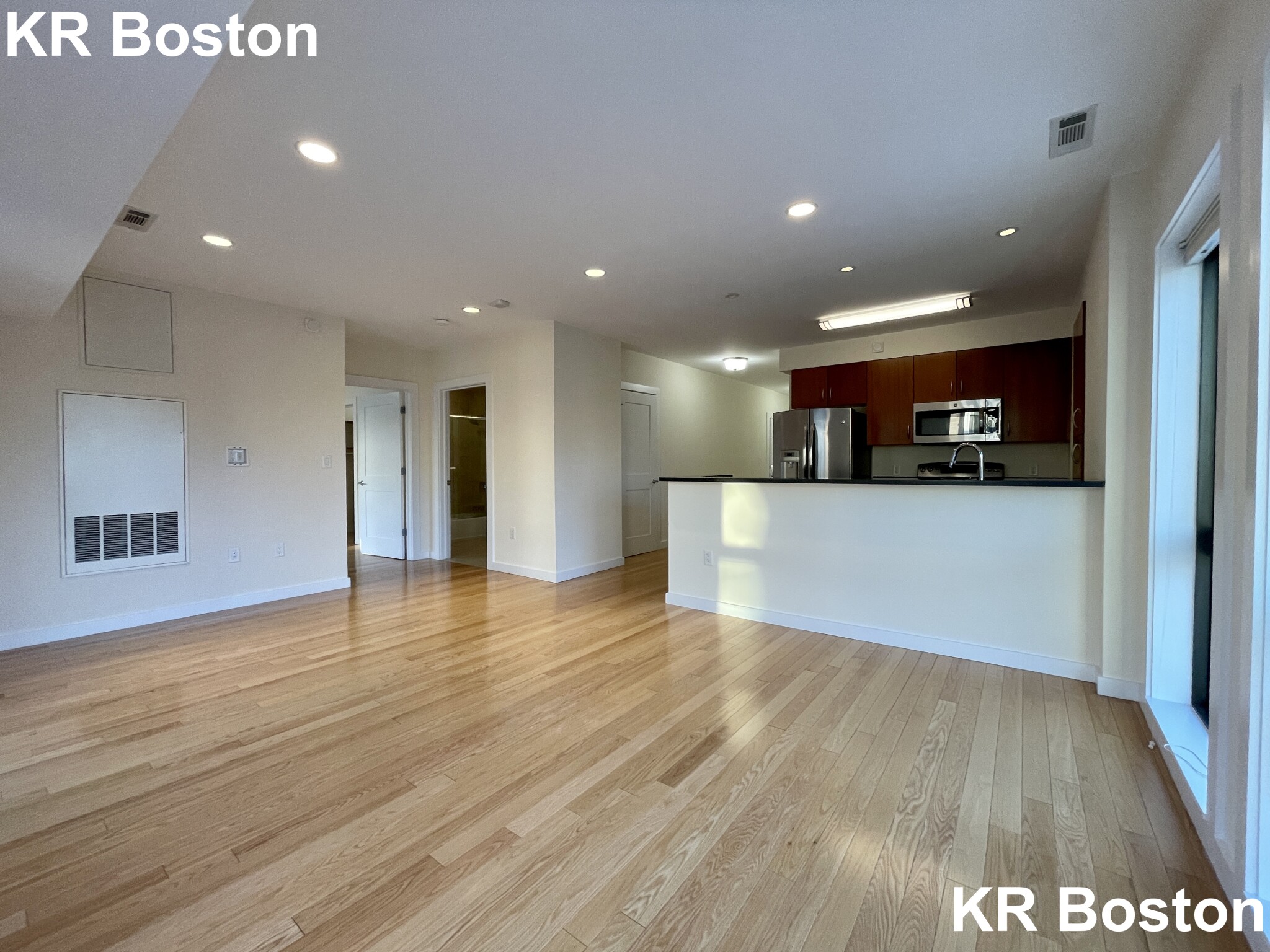 2 bed, 1 bath apartment for rent at 9 Miner St Unit 503, Fenway — photo 5 of 7