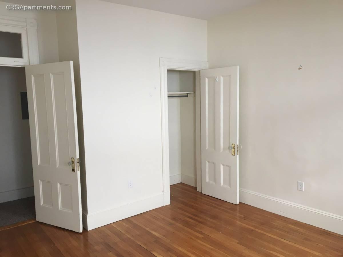 2 bed, 1 bath apartment for rent at 1039 Massachusetts Ave Unit 203, Harvard Square — photo 9 of 14
