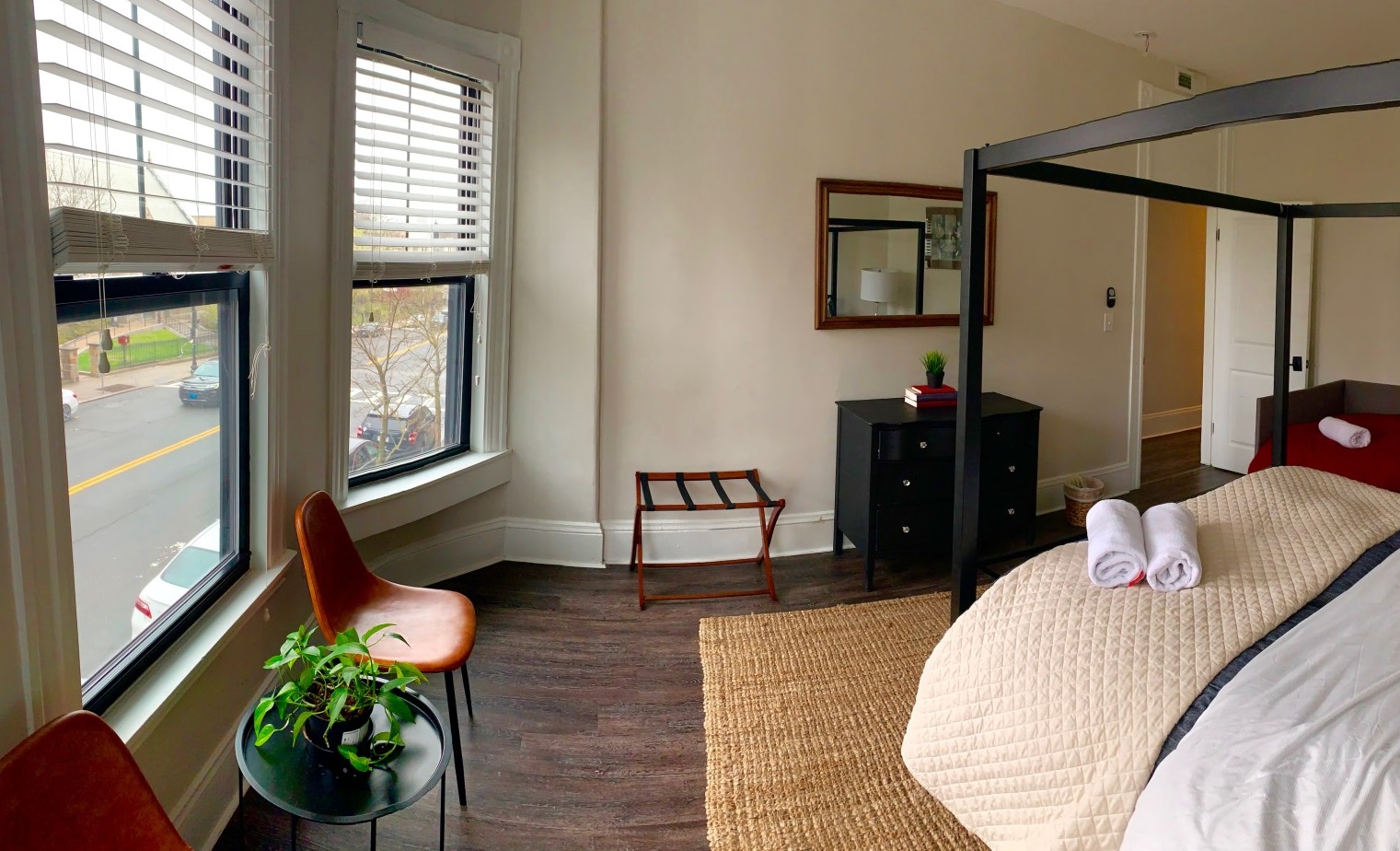 4 bed, 2 bath apartment for rent at 1520 Tremont St Unit 2, Mission Hill — photo 8 of 16