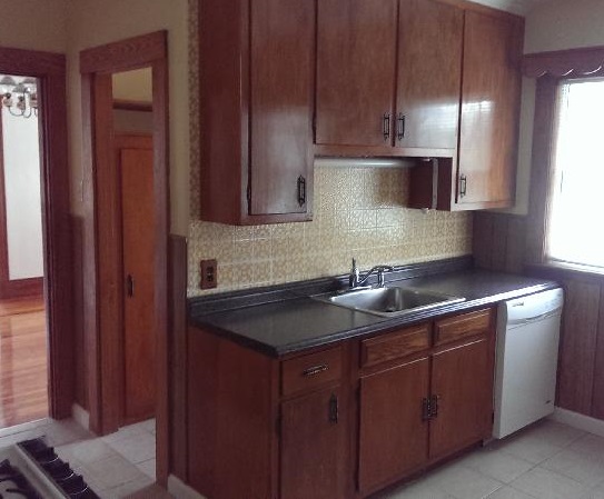 2.5 bed, 1 bath apartment for rent at 44 Newcomb St Unit 2, Arlington — photo 1 of 10
