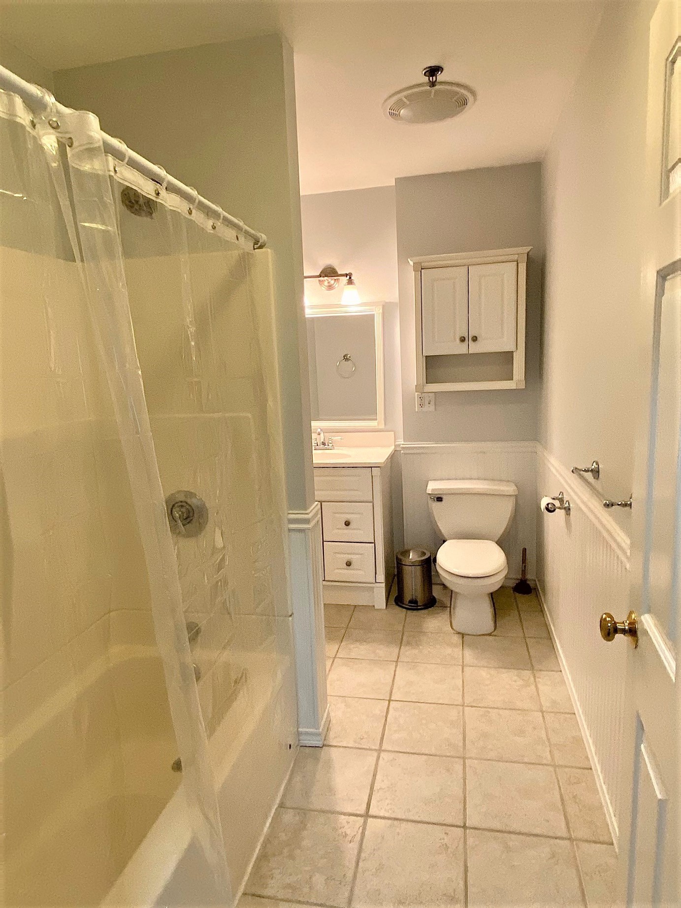 2 bed, 1 bath apartment for rent at 379 Main St Unit 3, Medford — photo 4 of 12