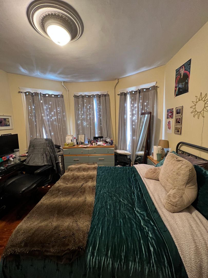 3 bed, 1 bath apartment for rent at 17 Dow St Unit A, West Somerville — photo 7 of 19