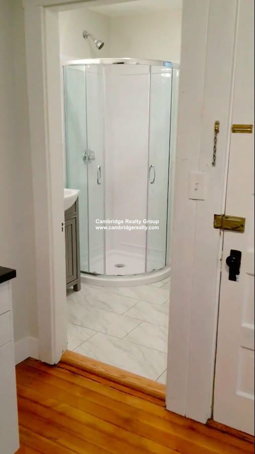 4 bed, 2 bath apartment for rent at 25 Fainwood Circle Unit 2T, Mid Cambridge — photo 9 of 16