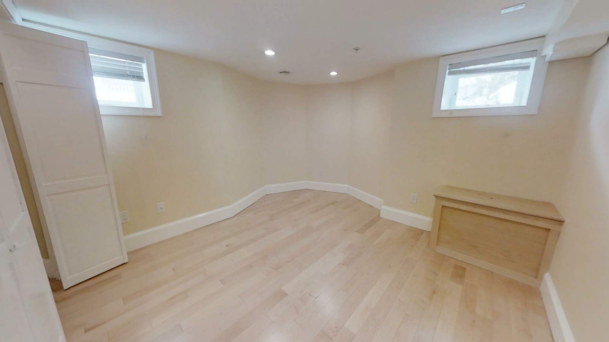 6 bed, 2 bath apartment for rent at 138 Elm Unit 1, Porter Square — photo 3 of 8
