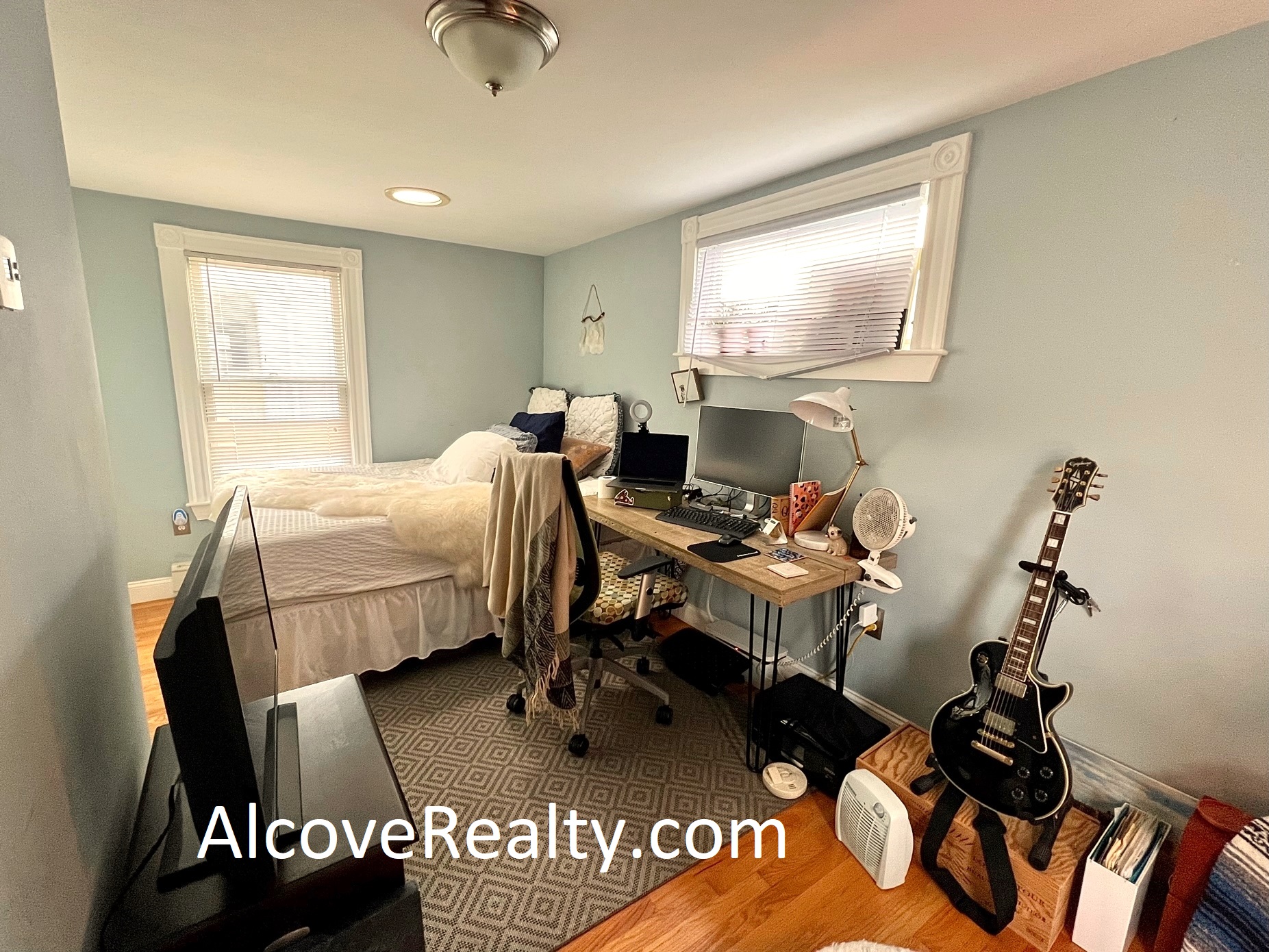 2 bed, 1.5 bath apartment for rent at 12 Fisk Ave Unit 1, Magoun Square — photo 7 of 12