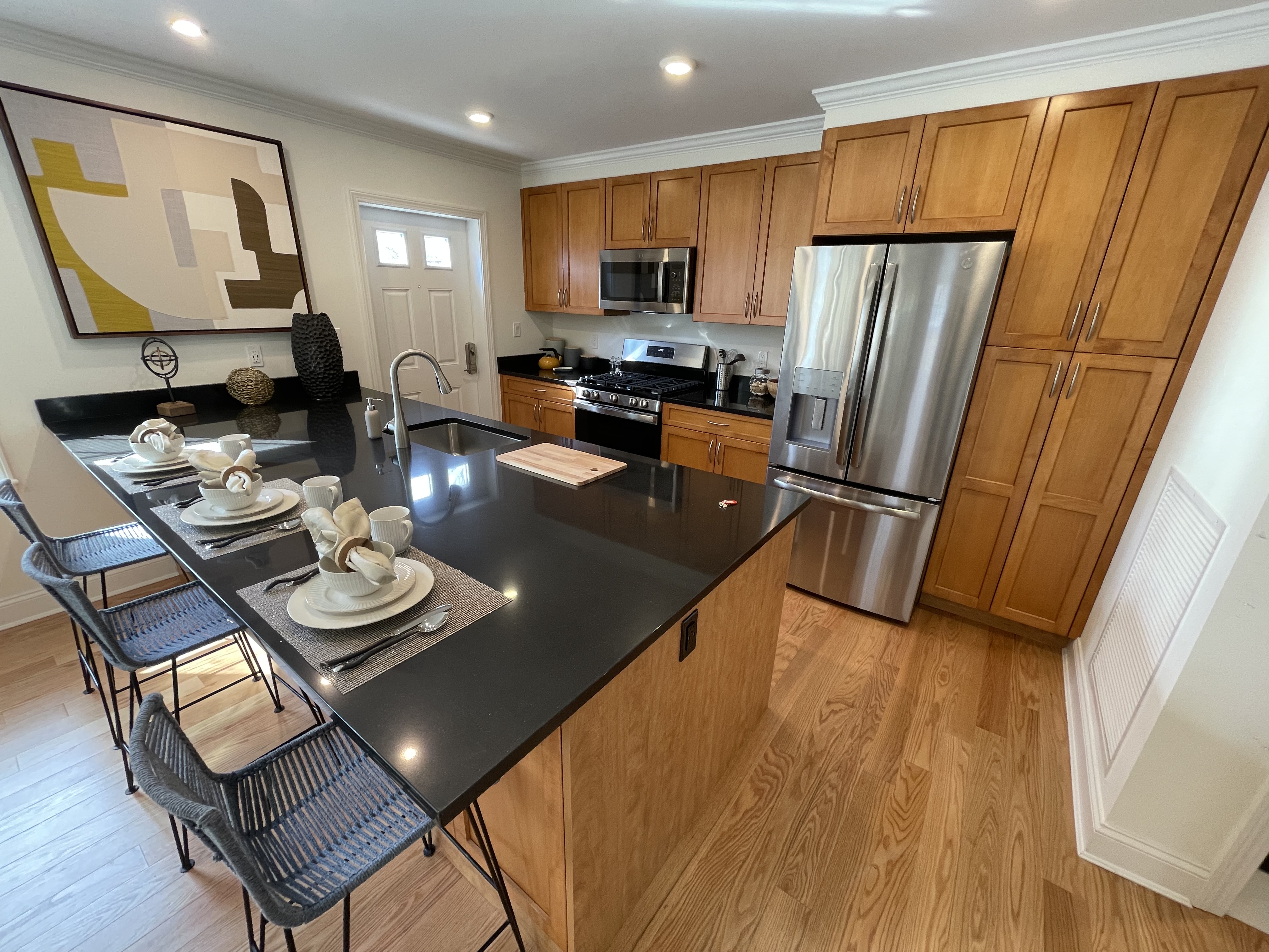 3 bed, 2.5 bath apartment for rent at 10 Thornton Rd Unit ., Chestnut Hill — photo 8 of 34