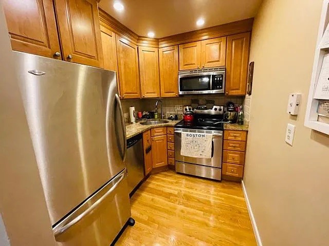 2 bed, 1 bath apartment for rent at 174 Salem St Unit 2, North End — photo 7 of 16