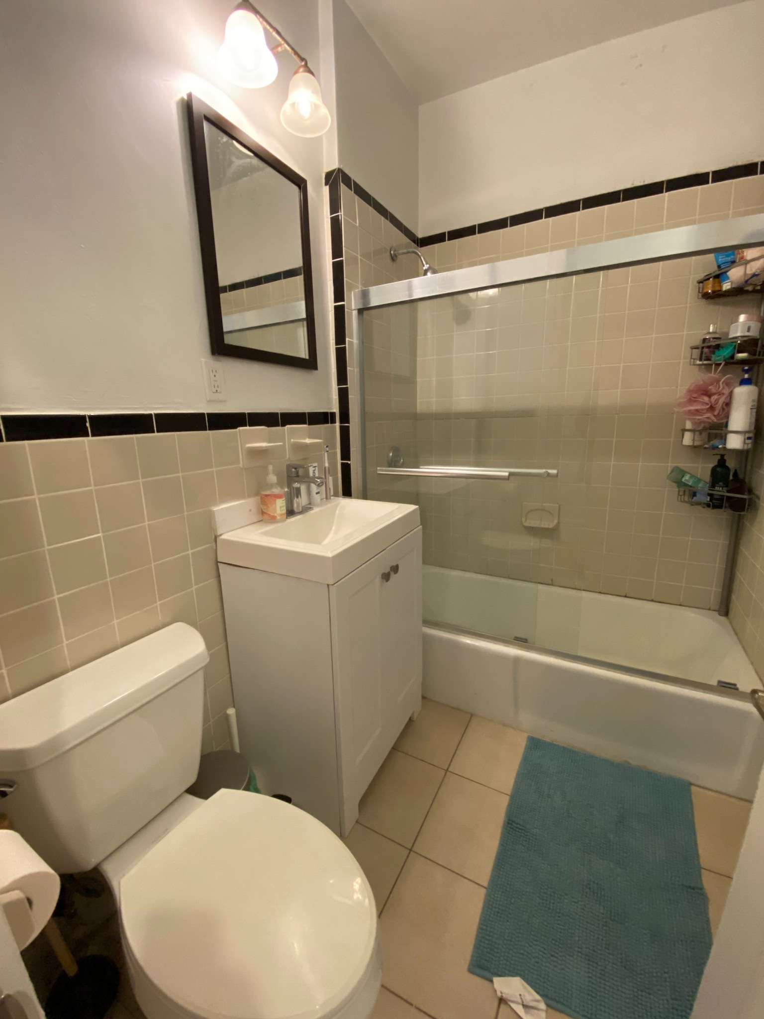 3 bed, 1.5 bath apartment for rent at 6 Hingham St Unit 3, Cambridgeport — photo 3 of 10