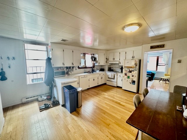 3 bed, 1.5 bath apartment for rent at 1 Noyes Pl Unit 5, North End — photo 7 of 27