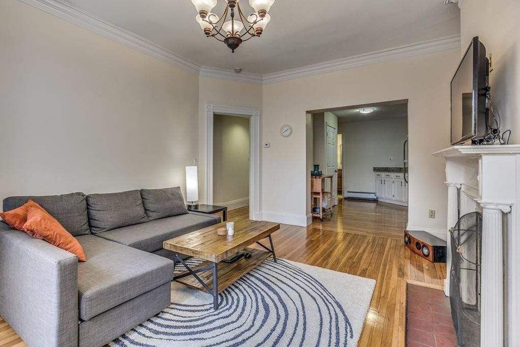 1 bed, 1 bath apartment for rent at 198 St Botolph Unit 5, Back Bay — photo 4 of 17