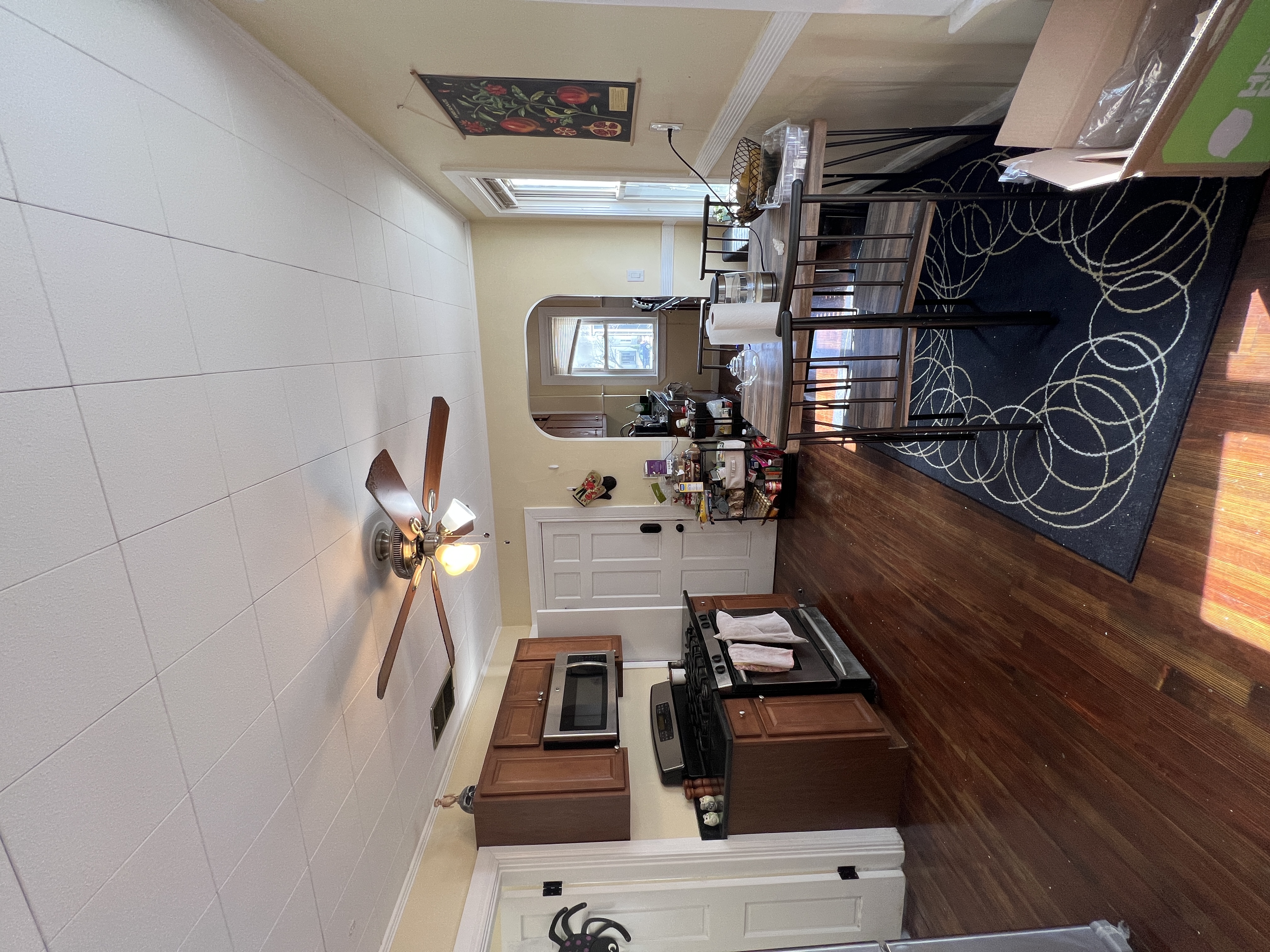 3 bed, 1 bath apartment for rent at 21 Chandler St Unit 1, Davis Square — photo 8 of 10