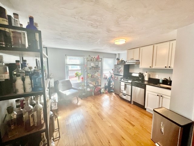 1 bed, 1 bath apartment for rent at 356 Hanover Unit 3, North End — photo 7 of 15