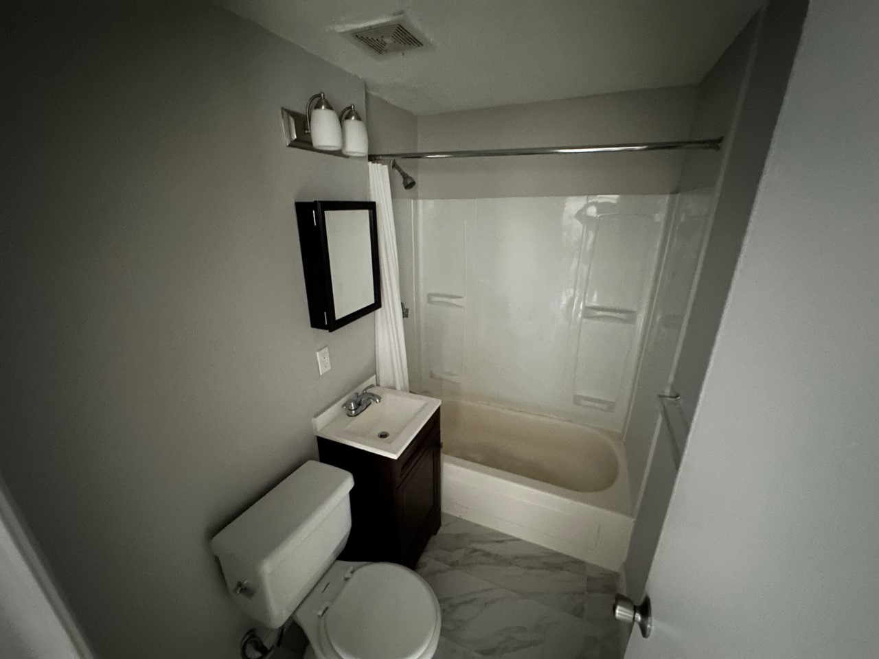 Studio bed, 1 bath apartment for rent at 231 Harrison Ave Unit 4, Chinatown — photo 7 of 7