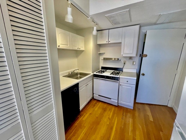 1 bed, 1 bath apartment for rent at 340 North St Unit 8, North End — photo 1 of 11