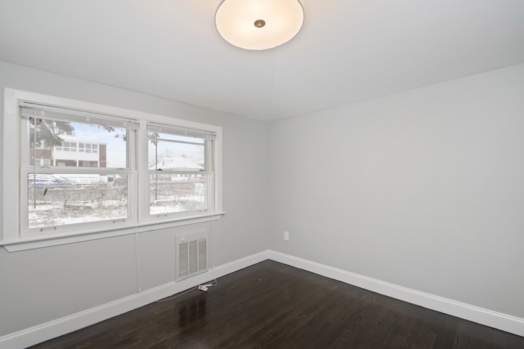5 bed, 2.5 bath apartment for rent at 45 Gladstone St Unit 2, East Boston — photo 8 of 13