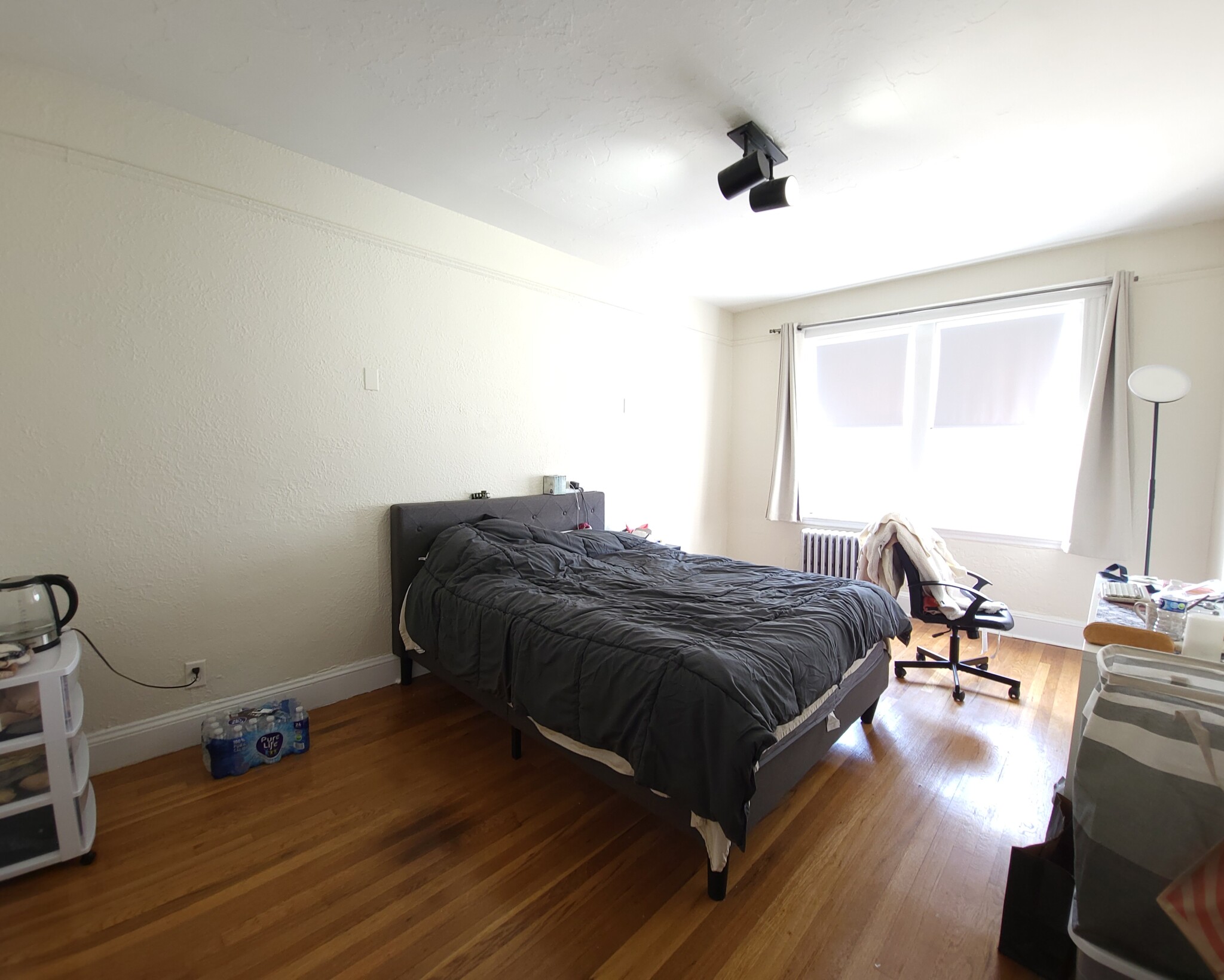 1 bed, 1 bath apartment for rent at 70 Chiswick Rd Unit 21, Brighton — photo 1 of 3