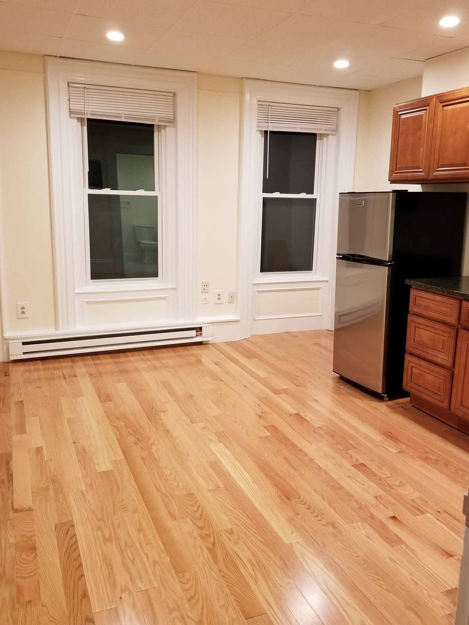 Studio bed, 1 bath apartment for rent at 70 Pinckney St Unit 6, Beacon Hill — photo 6 of 15