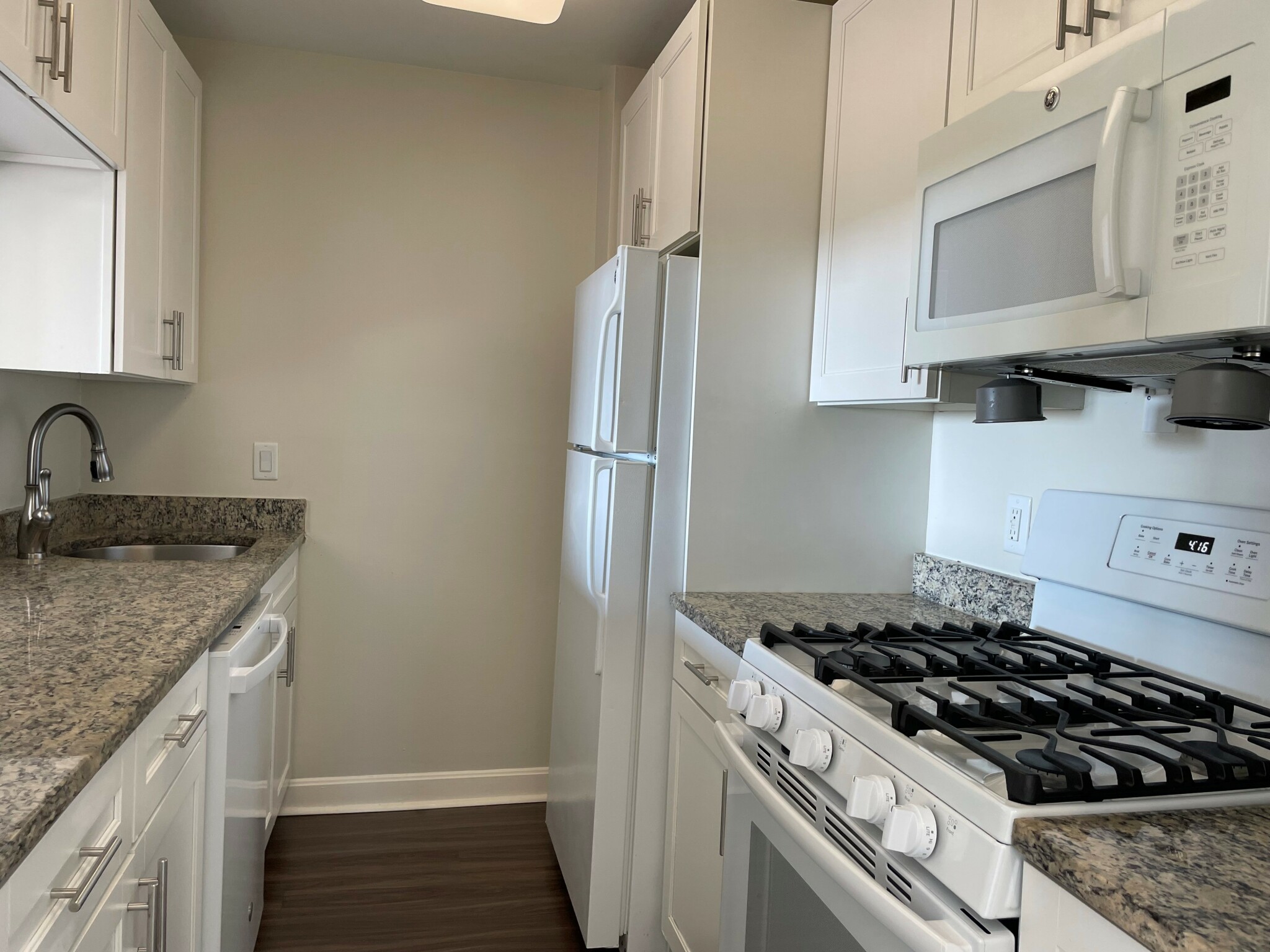 2 bed, 1 bath apartment for rent at 700 Huron Ave Unit 19K, West Cambridge — photo 6 of 7