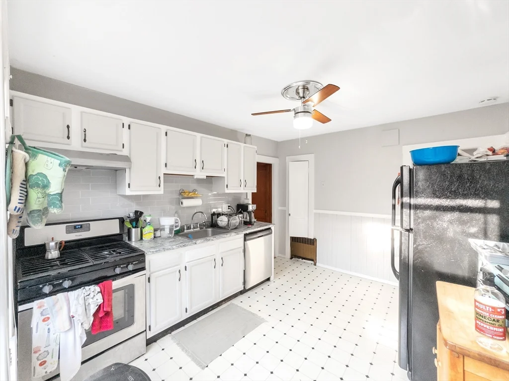 26 St Rose St, Jamaica Plain